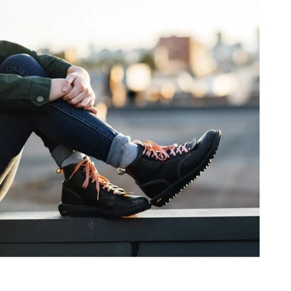 Free People/ Danner Women's Logger 917 Boot -Graphite-10 - New with Box - Picture 1 of 9